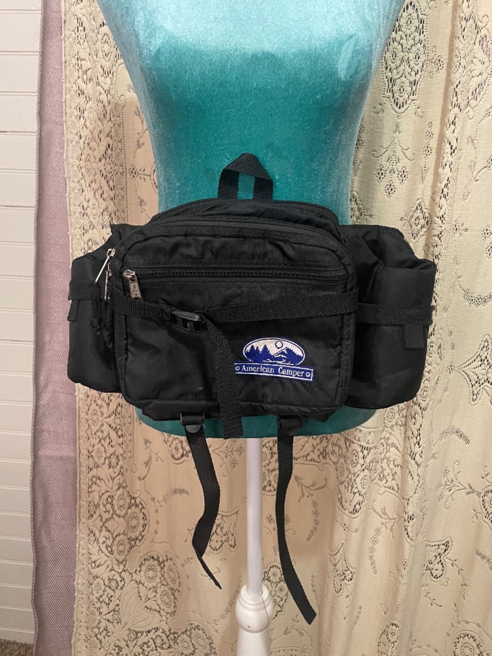 American Camper: black nylon waist bag with sport bottle holders